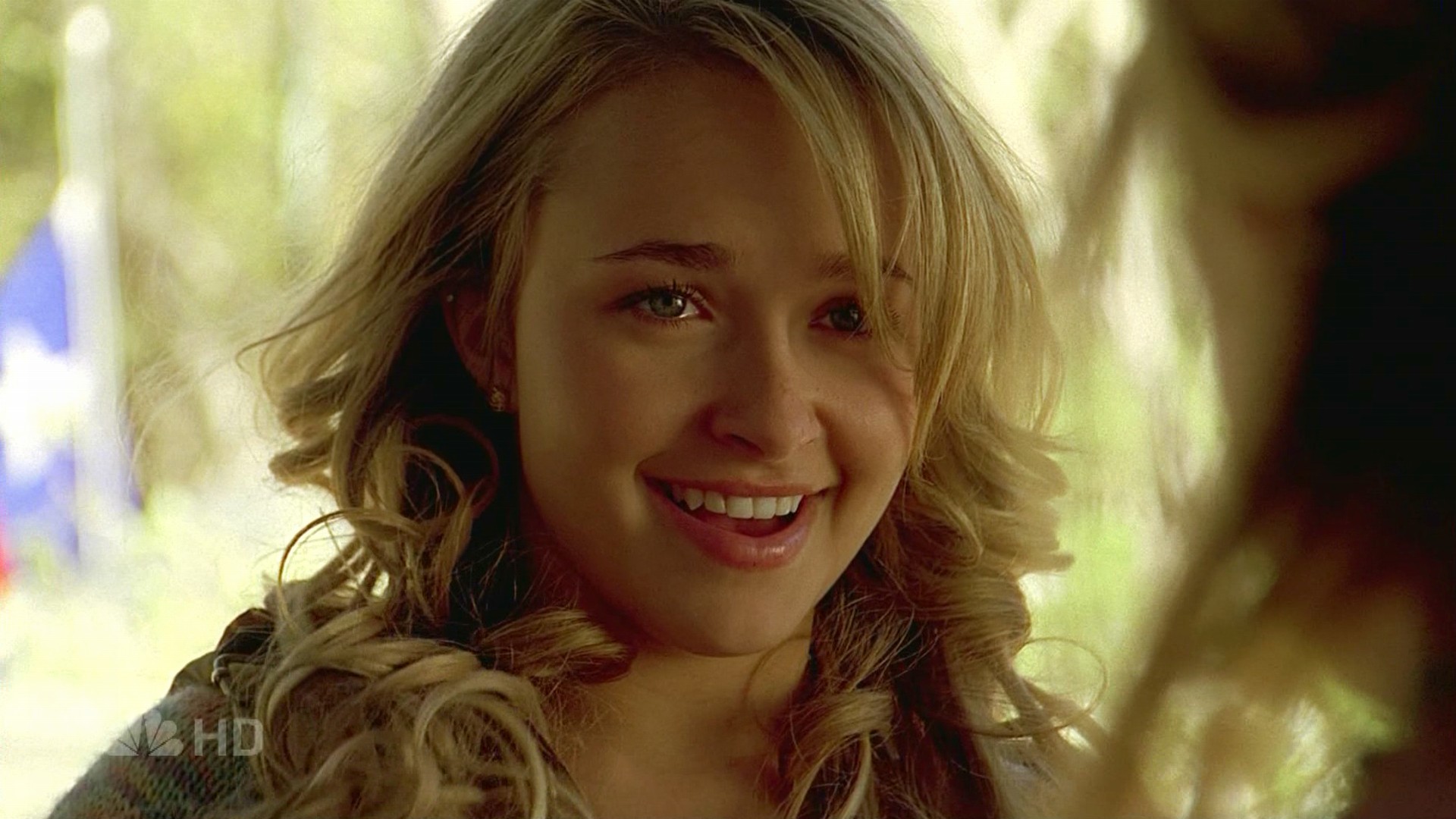 HaydenPanettiere_Heroes_S01E14_HDTV_021.jpg HaydenPanettiere_Heroes_S01E14_HDTV_021.jpg
