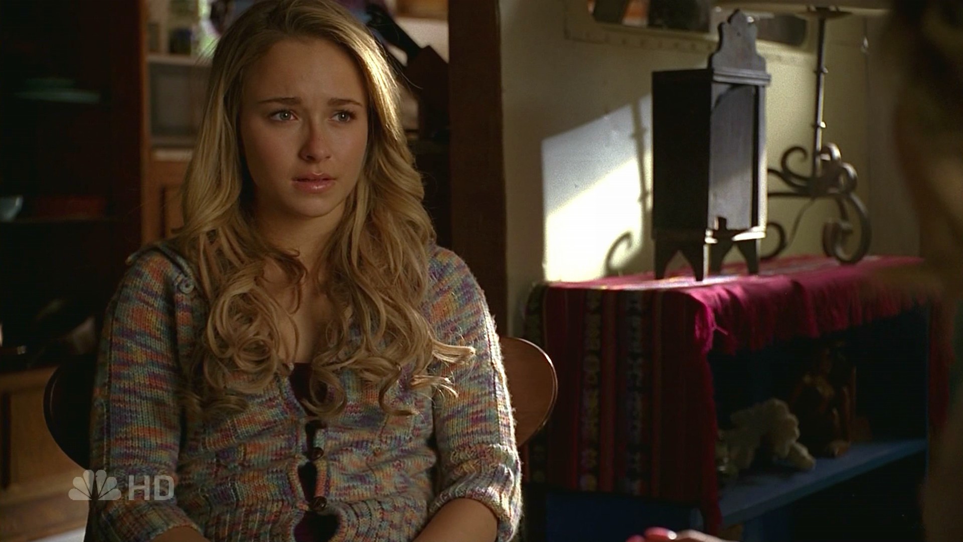 HaydenPanettiere_Heroes_S01E14_HDTV_029.jpg HaydenPanettiere_Heroes_S01E14_HDTV_029.jpg