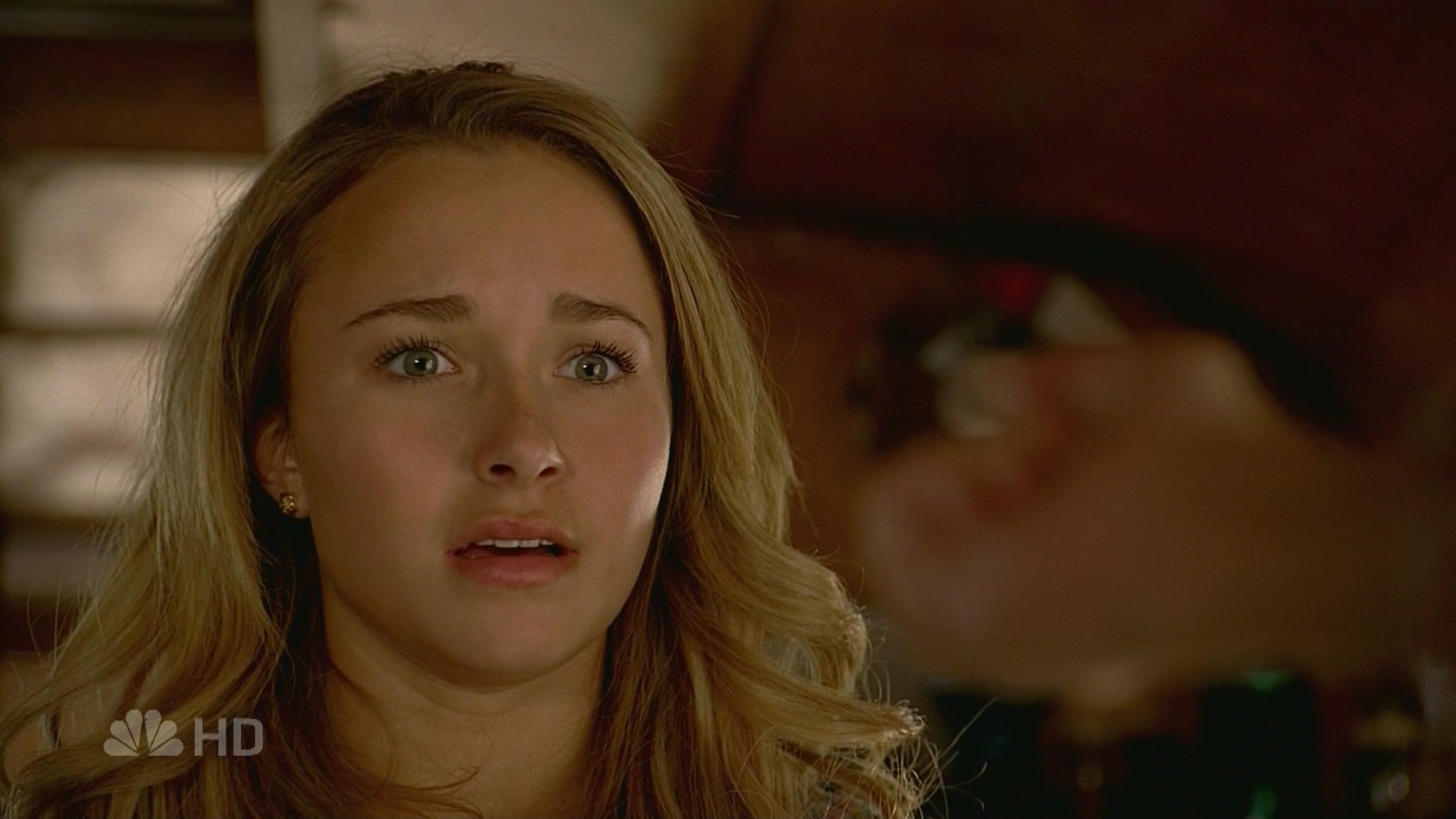HaydenPanettiere_Heroes_S01E14_HDTV_041.jpg HaydenPanettiere_Heroes_S01E14_HDTV_041.jpg