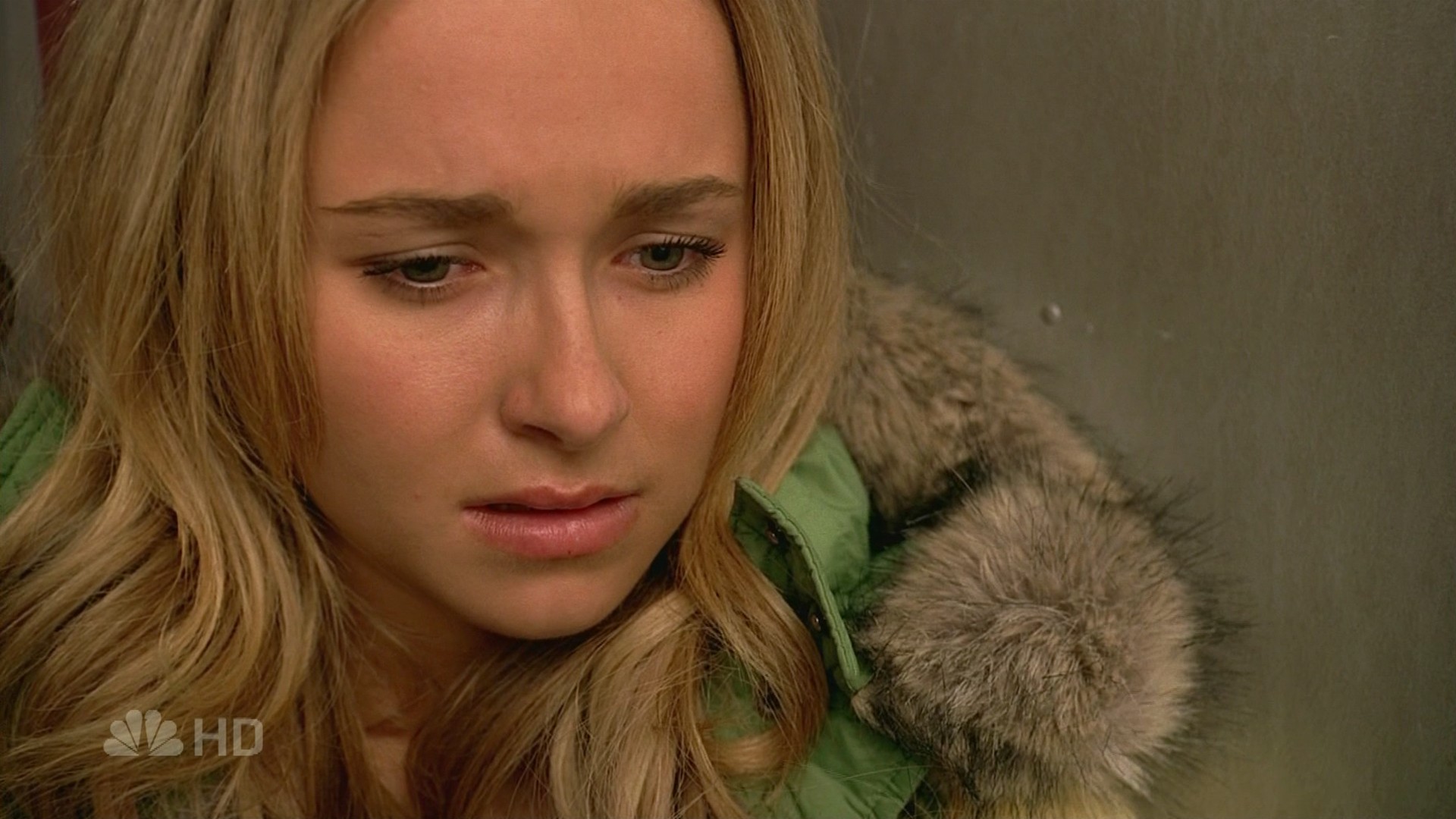 HaydenPanettiere_Heroes_S01E15_HDTV_033.jpg