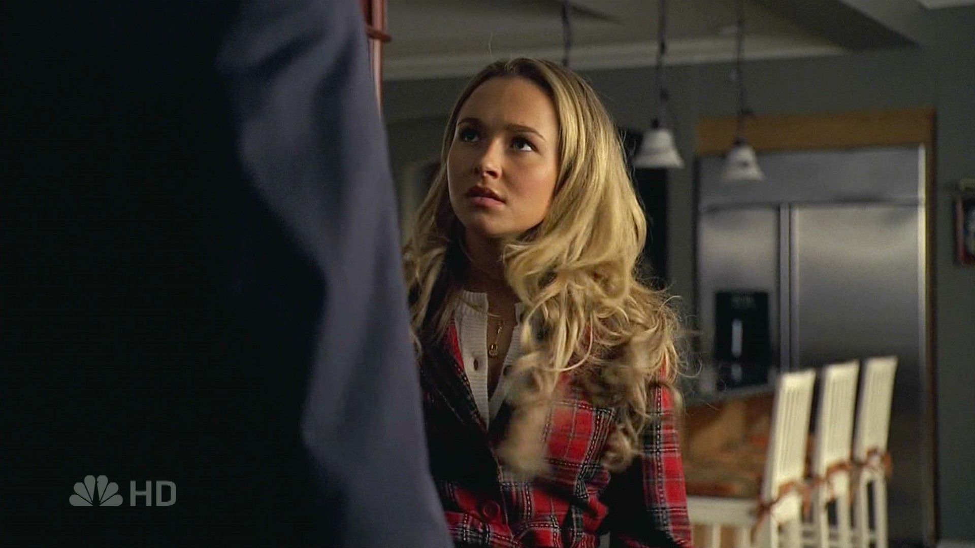 HaydenPanettiere_Heroes_S01E16_HDTV_033.jpg HaydenPanettiere_Heroes_S01E16_HDTV_033.jpg