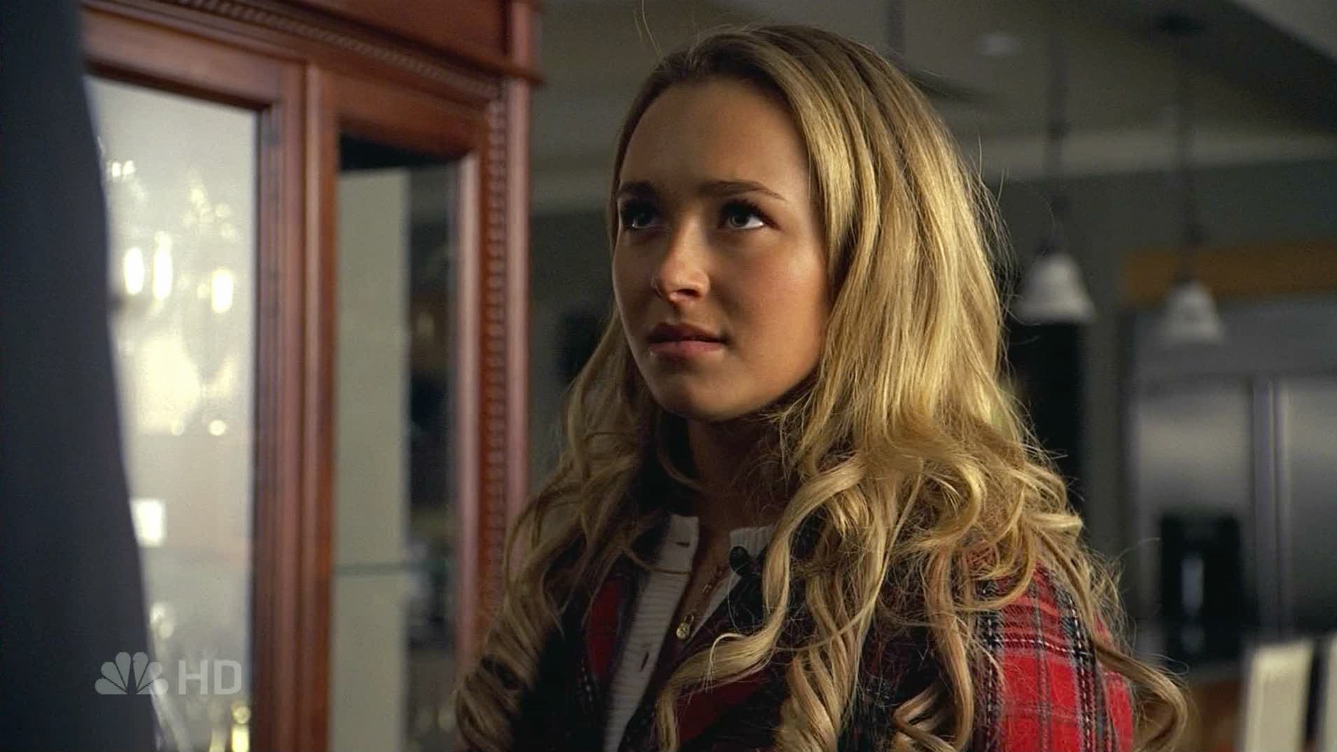 HaydenPanettiere_Heroes_S01E16_HDTV_035.jpg HaydenPanettiere_Heroes_S01E16_HDTV_035.jpg