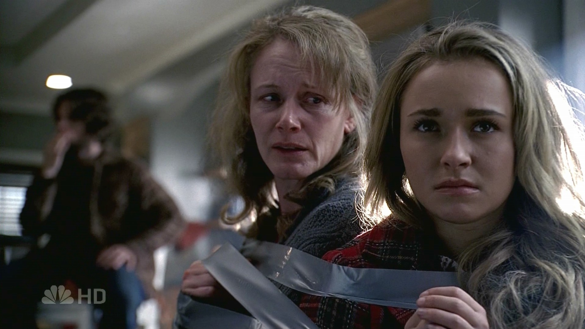 HaydenPanettiere_Heroes_S01E17_HDTV_050.jpg
