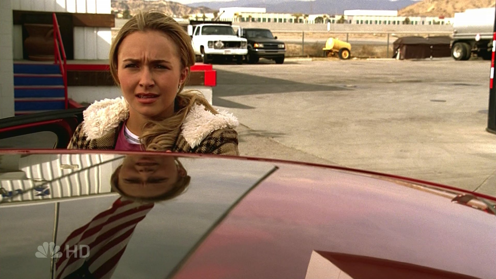 HaydenPanettiere_Heroes_S01E18_HDTV_009.jpg