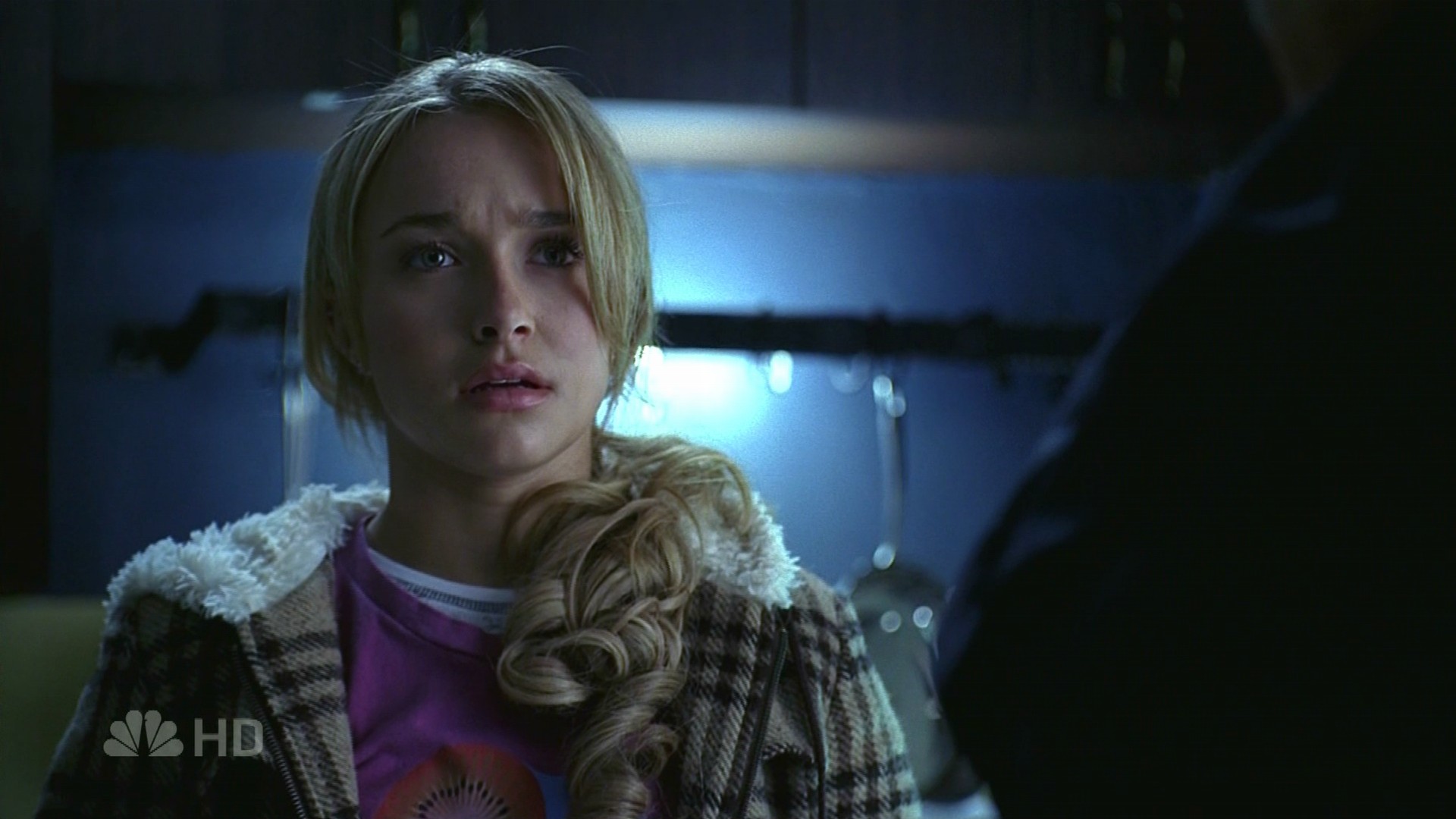 HaydenPanettiere_Heroes_S01E18_HDTV_028.jpg HaydenPanettiere_Heroes_S01E18_HDTV_028.jpg