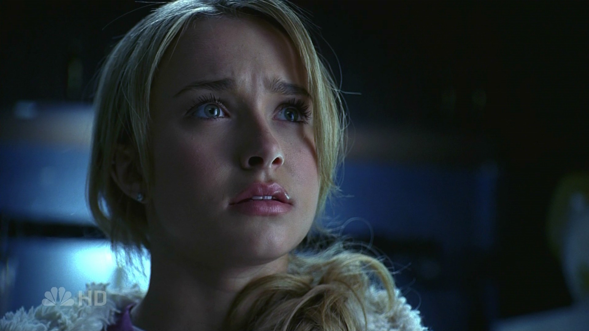 HaydenPanettiere_Heroes_S01E18_HDTV_030.jpg