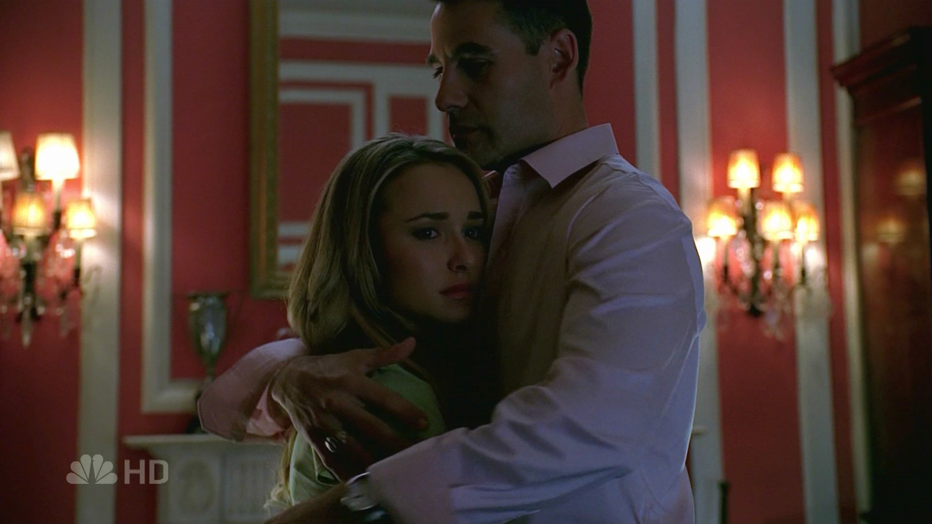 HaydenPanettiere_Heroes_S01E19_HDTV_039.jpg