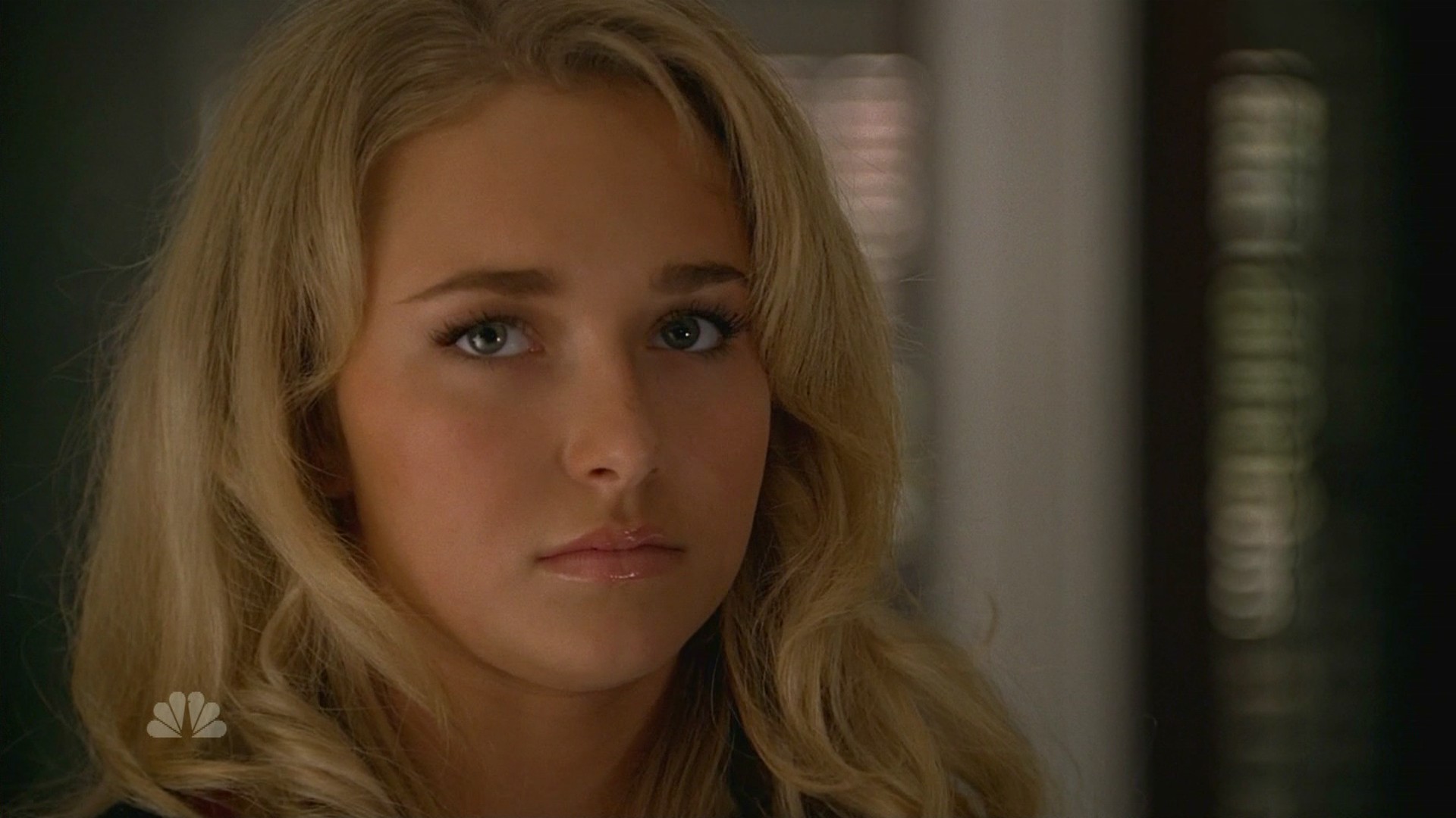 HaydenPanettiere_Heroes_S01E02_HDTV_004.jpg