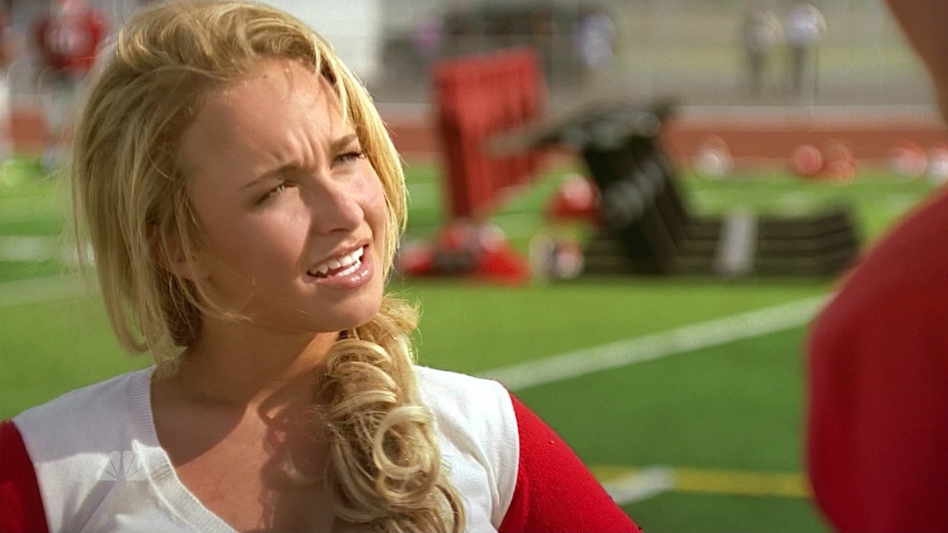 HaydenPanettiere_Heroes_S01E02_HDTV_032.jpg HaydenPanettiere_Heroes_S01E02_HDTV_032.jpg