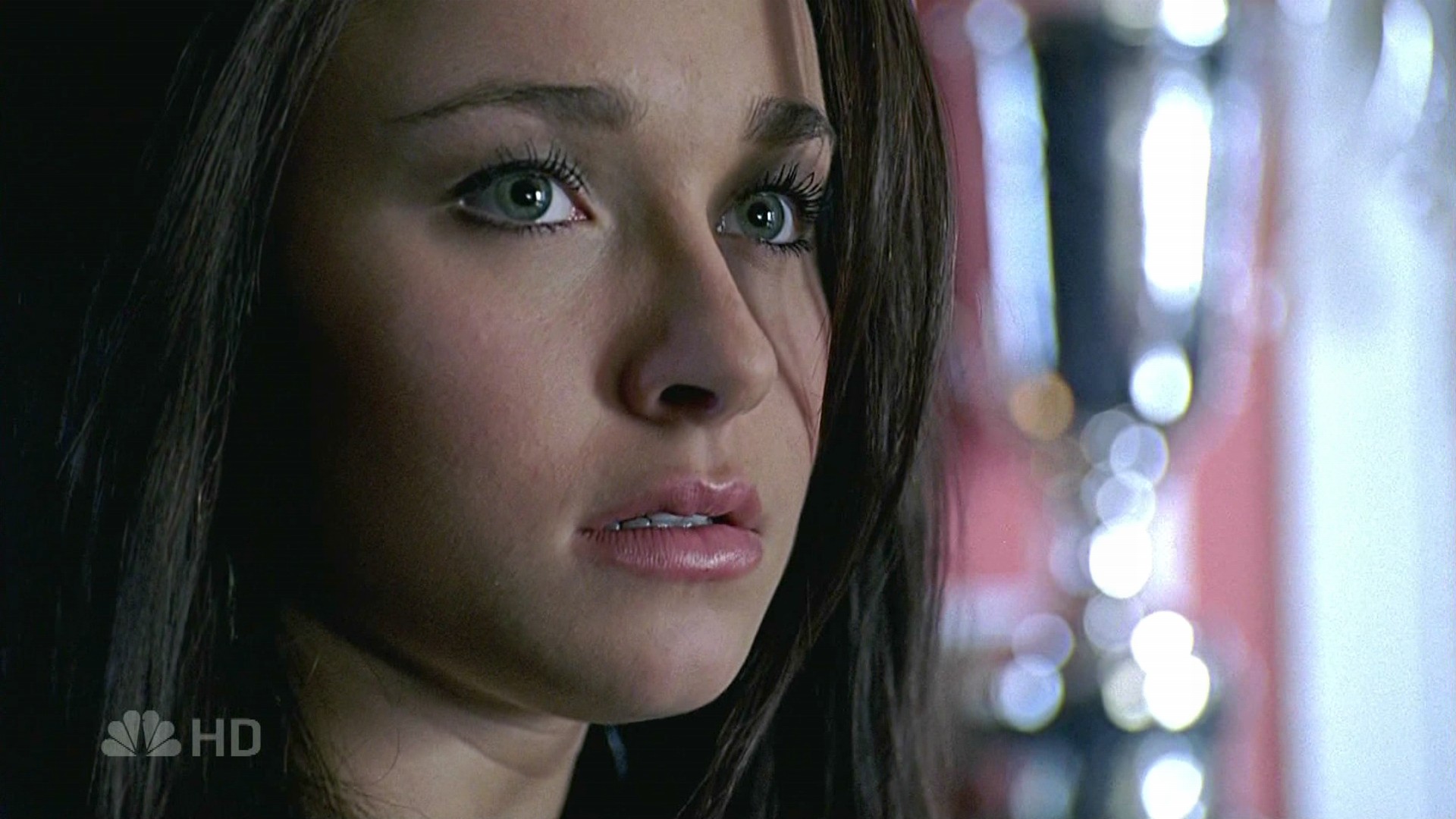 HaydenPanettiere_Heroes_S01E20_HDTV_038.jpg