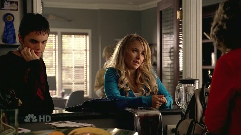 HaydenPanettiere_Heroes_S01E07_HDTV_006.jpg