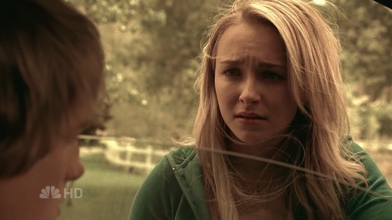 HaydenPanettiere_Heroes_S01E07_HDTV_023.jpg