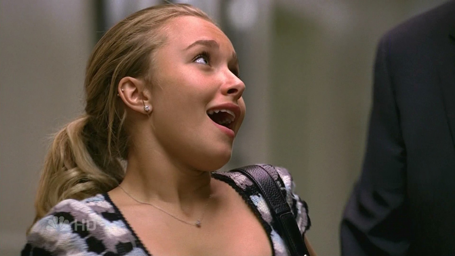 HaydenPanettiere_Heroes_S01E08_HDTV_005.jpg HaydenPanettiere_Heroes_S01E08_HDTV_005.jpg