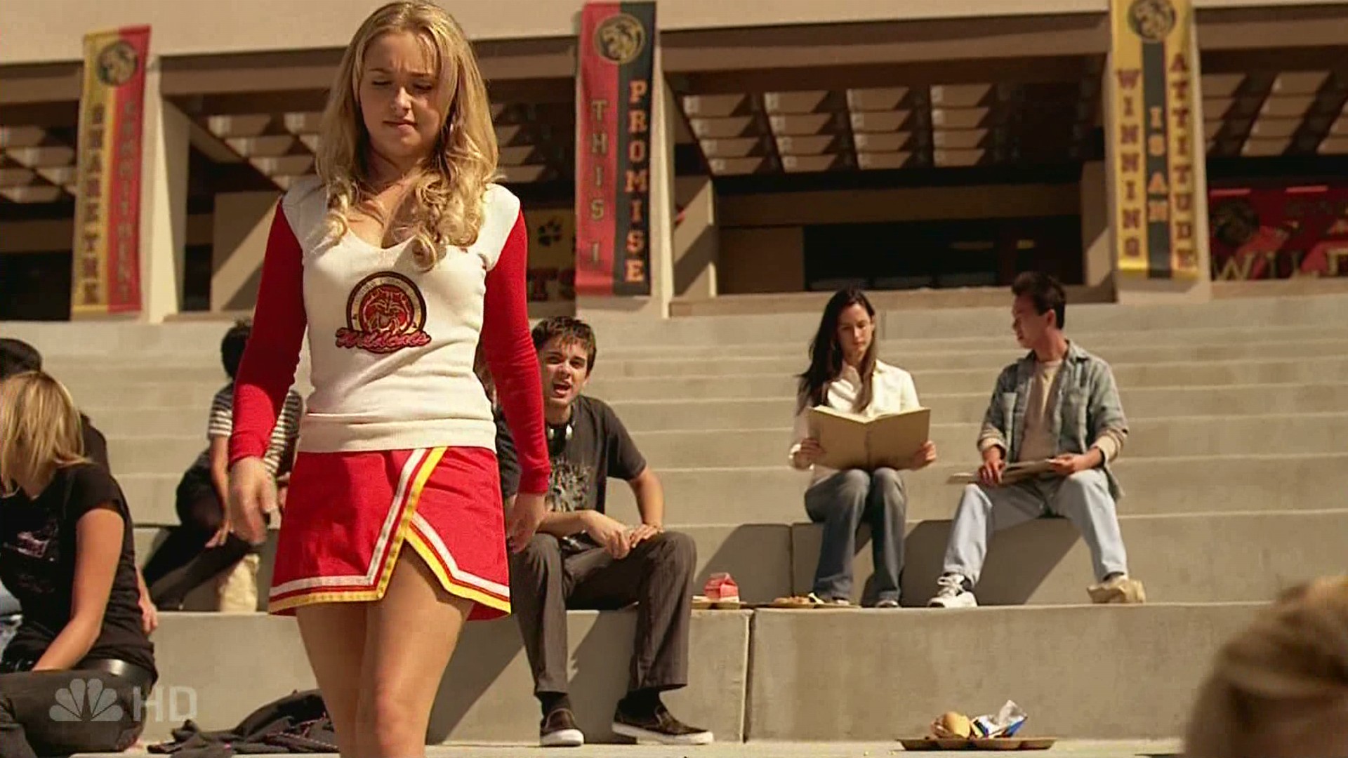 HaydenPanettiere_Heroes_S01E09_HDTV_005.jpg