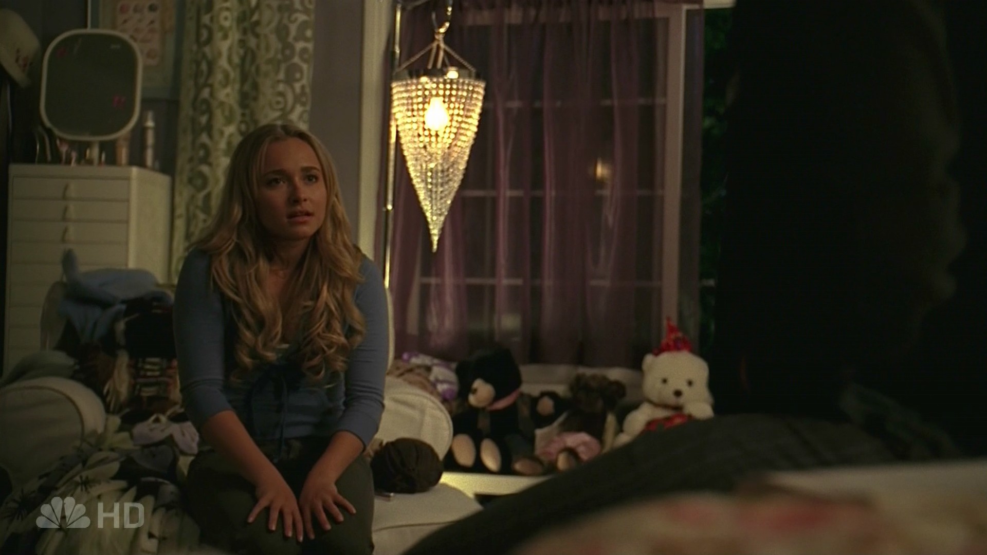 HaydenPanettiere_Heroes_S01E09_HDTV_043.jpg HaydenPanettiere_Heroes_S01E09_HDTV_043.jpg