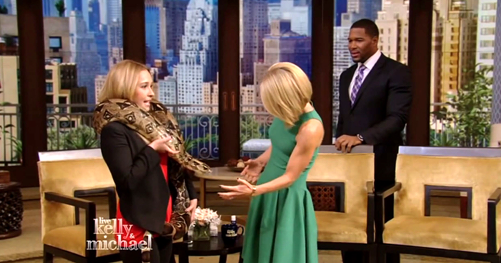 haydenpanettiere_snake_0064.jpg