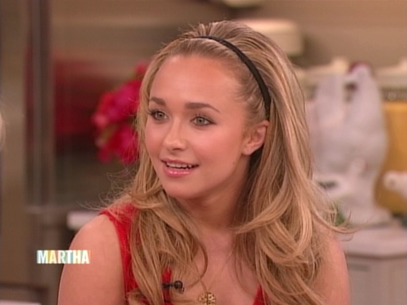 HaydenPanettiere_Martha_2007-05-09_ATSC_012.jpg