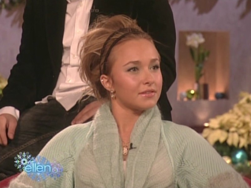 HaydenPanettiere_Ellen_2006-12-04_ATSC_007.jpg