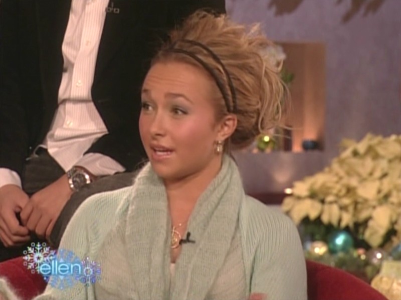 HaydenPanettiere_Ellen_2006-12-04_ATSC_010.jpg