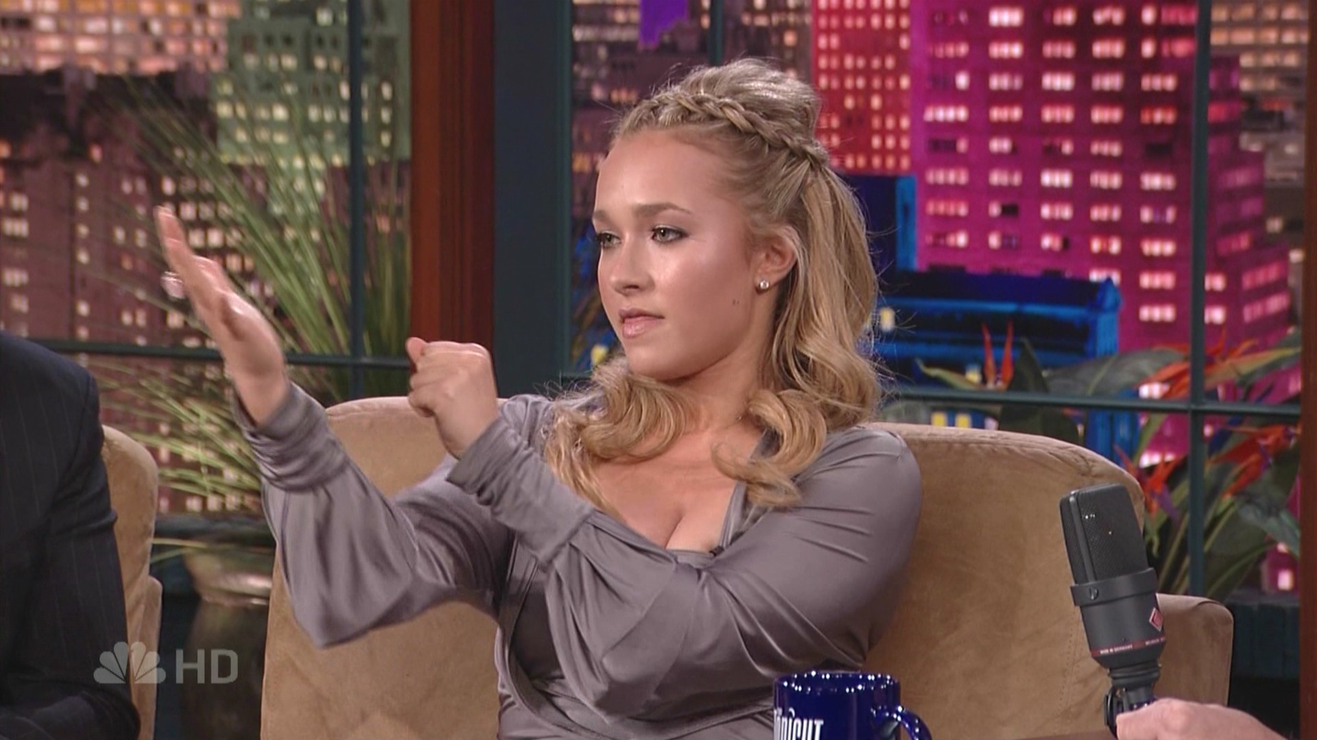 HaydenPanettiere_TTSwJL_2007-04-20_HDTV_069.jpg