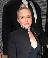 haydenpanettieresource_arrivingbooksigning_281529.jpg