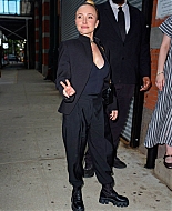 haydenpanettieresource_arrivingbooksigning_28929.jpg