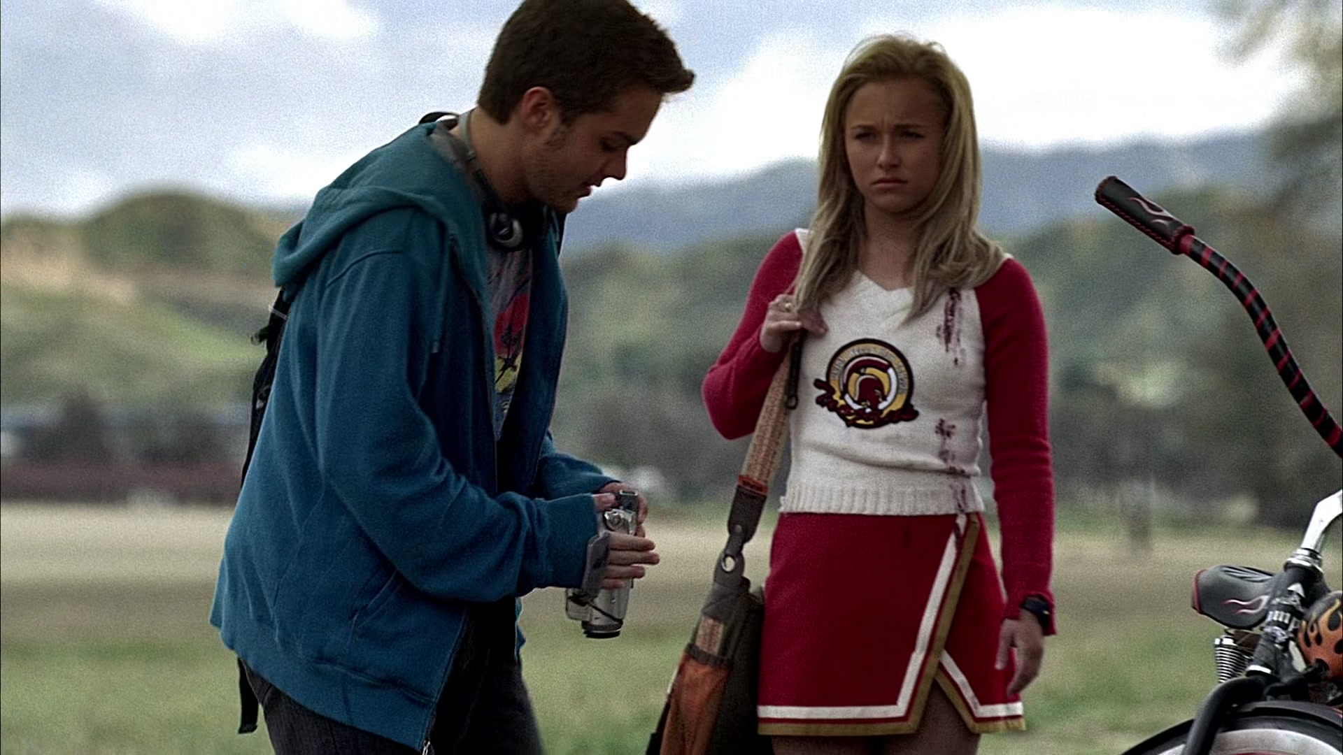 Heroes_S01E01_Genesis_1080p_BluRay_HPS_001858.jpg Heroes_S01E01_Genesis_1080p_BluRay_HPS_001858.jpg