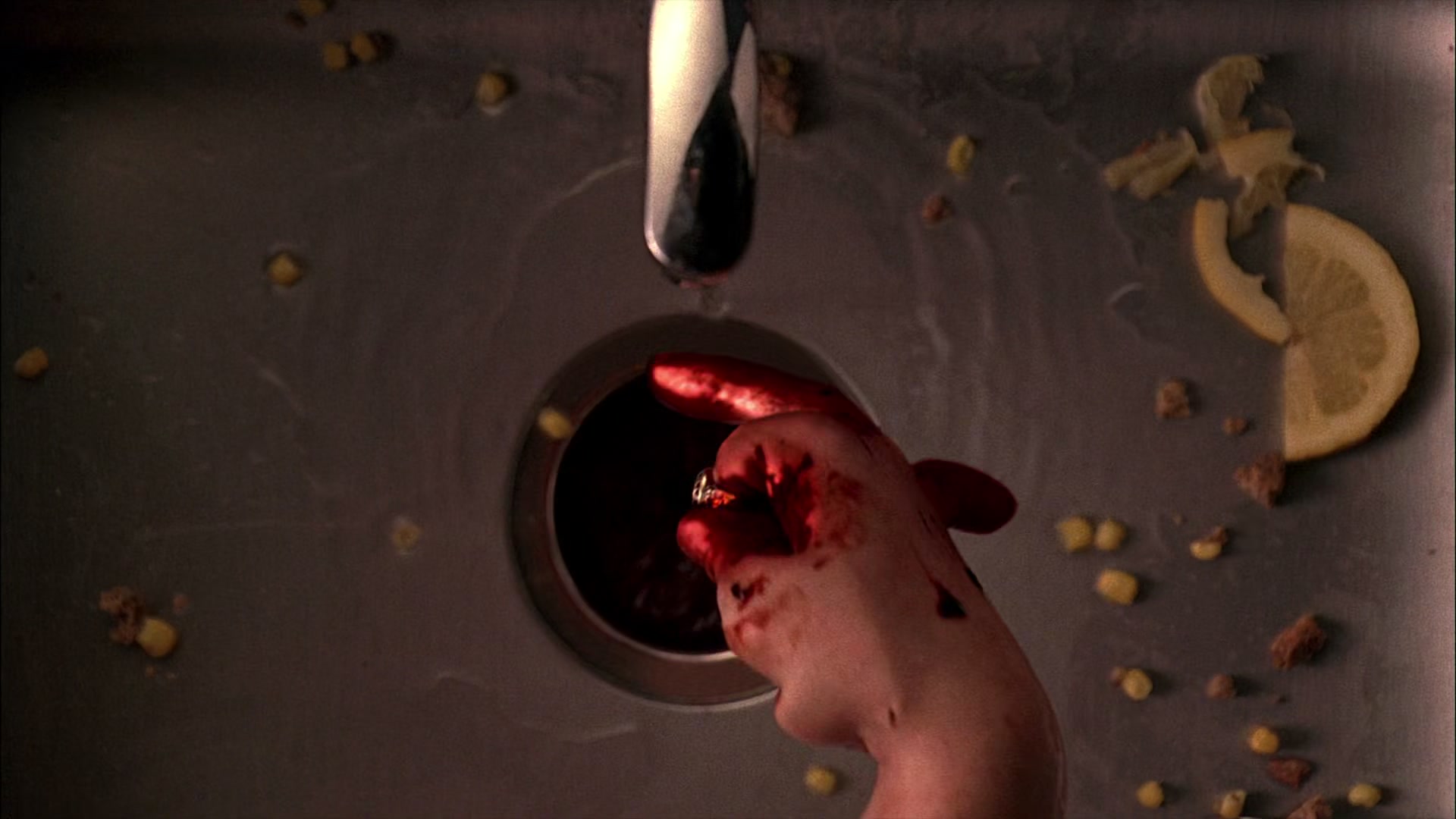 Heroes_S01E01_Genesis_1080p_BluRay_HPS_006327.jpg Heroes_S01E01_Genesis_1080p_BluRay_HPS_006327.jpg