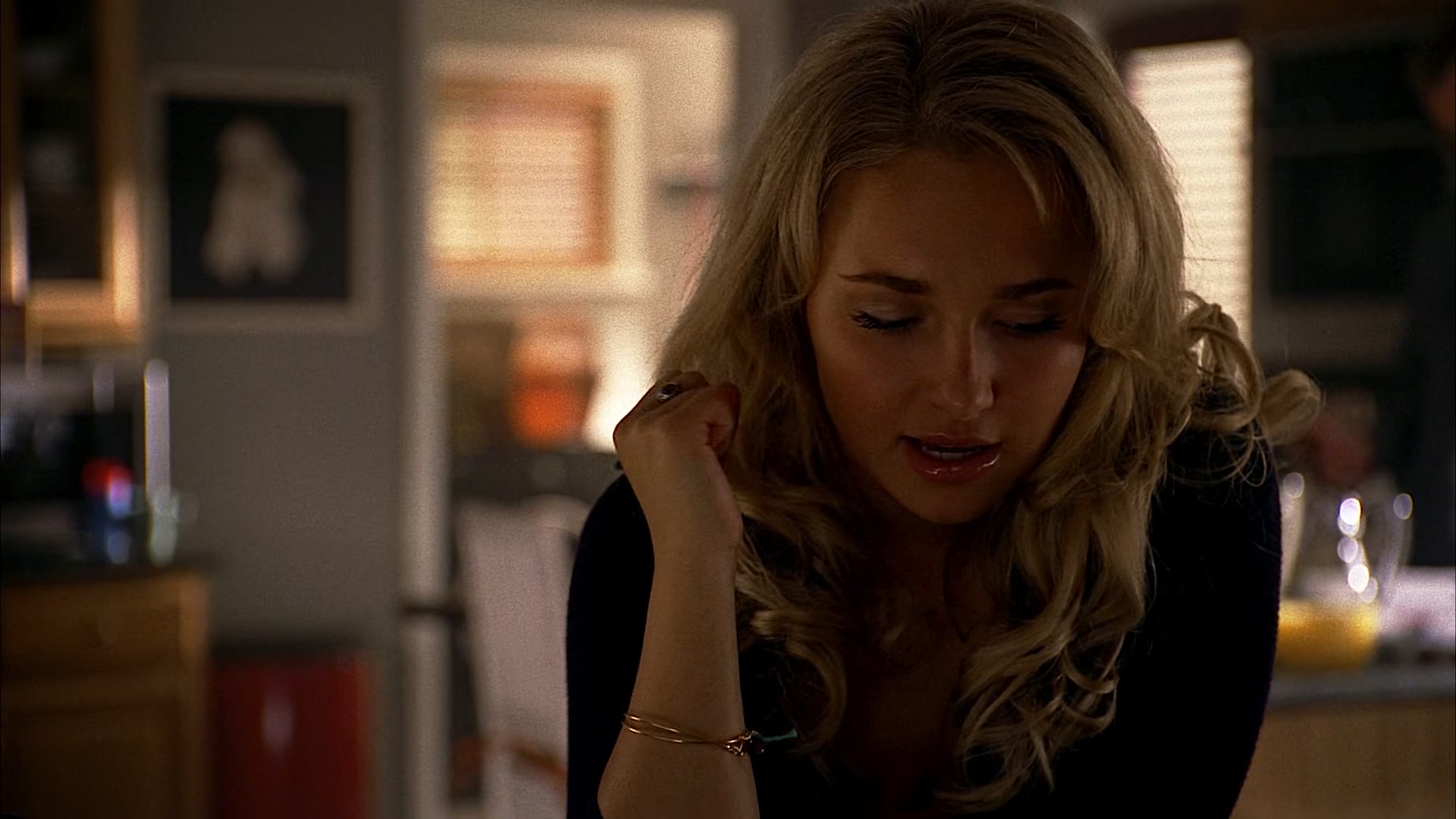 Heroes_S01E02_DontLookBack_1080p_BluRay_HPS_000437.jpg Heroes_S01E02_DontLookBack_1080p_BluRay_HPS_000437.jpg