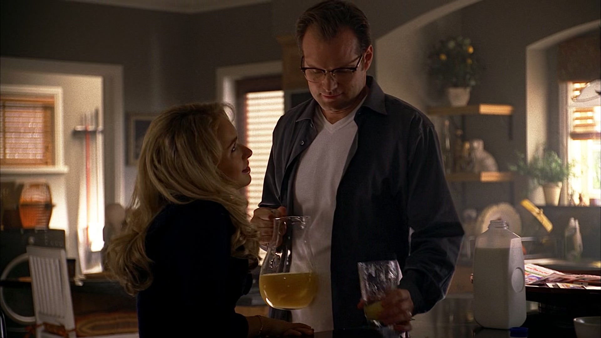 Heroes_S01E02_DontLookBack_1080p_BluRay_HPS_000461.jpg Heroes_S01E02_DontLookBack_1080p_BluRay_HPS_000461.jpg