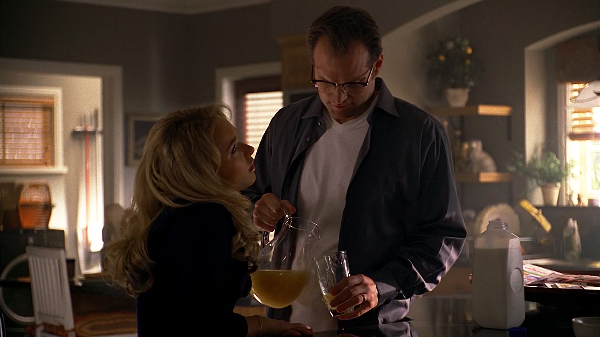 Heroes_S01E02_DontLookBack_1080p_BluRay_HPS_000462.jpg Heroes_S01E02_DontLookBack_1080p_BluRay_HPS_000462.jpg