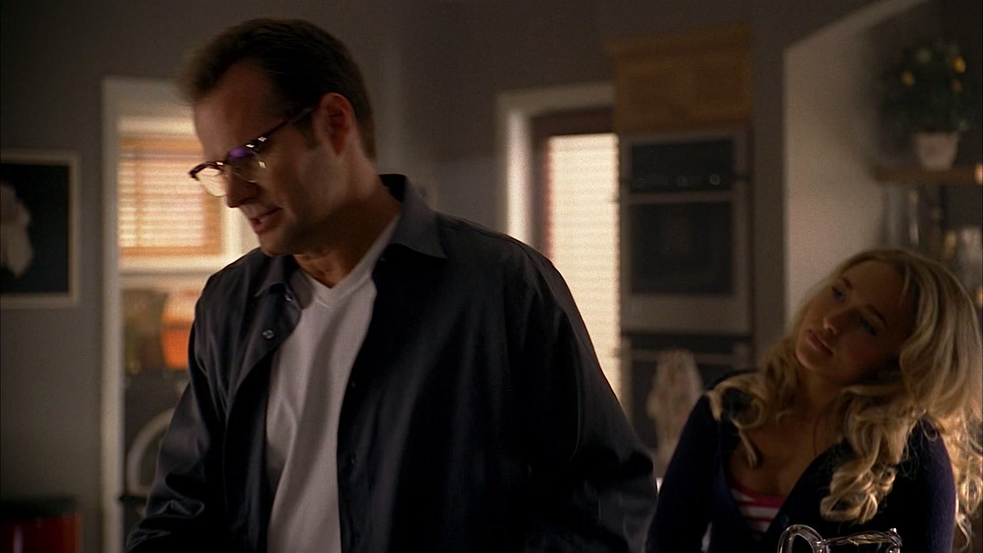 Heroes_S01E02_DontLookBack_1080p_BluRay_HPS_000553.jpg Heroes_S01E02_DontLookBack_1080p_BluRay_HPS_000553.jpg