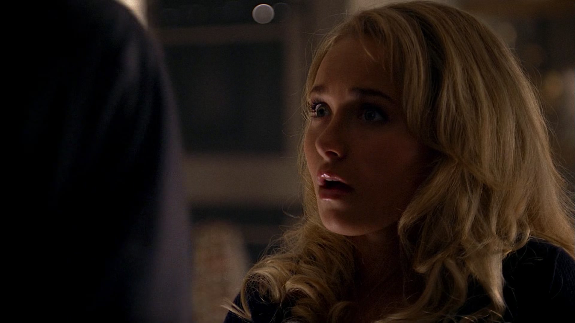 Heroes_S01E02_DontLookBack_1080p_BluRay_HPS_000578.jpg Heroes_S01E02_DontLookBack_1080p_BluRay_HPS_000578.jpg