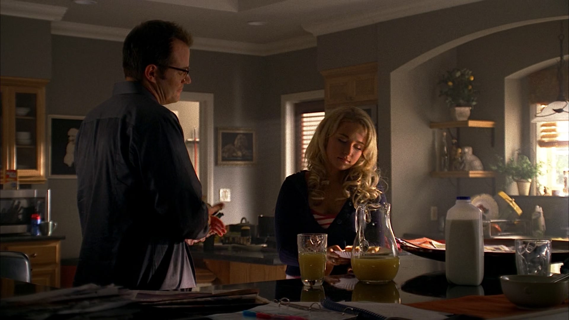 Heroes_S01E02_DontLookBack_1080p_BluRay_HPS_000593.jpg Heroes_S01E02_DontLookBack_1080p_BluRay_HPS_000593.jpg