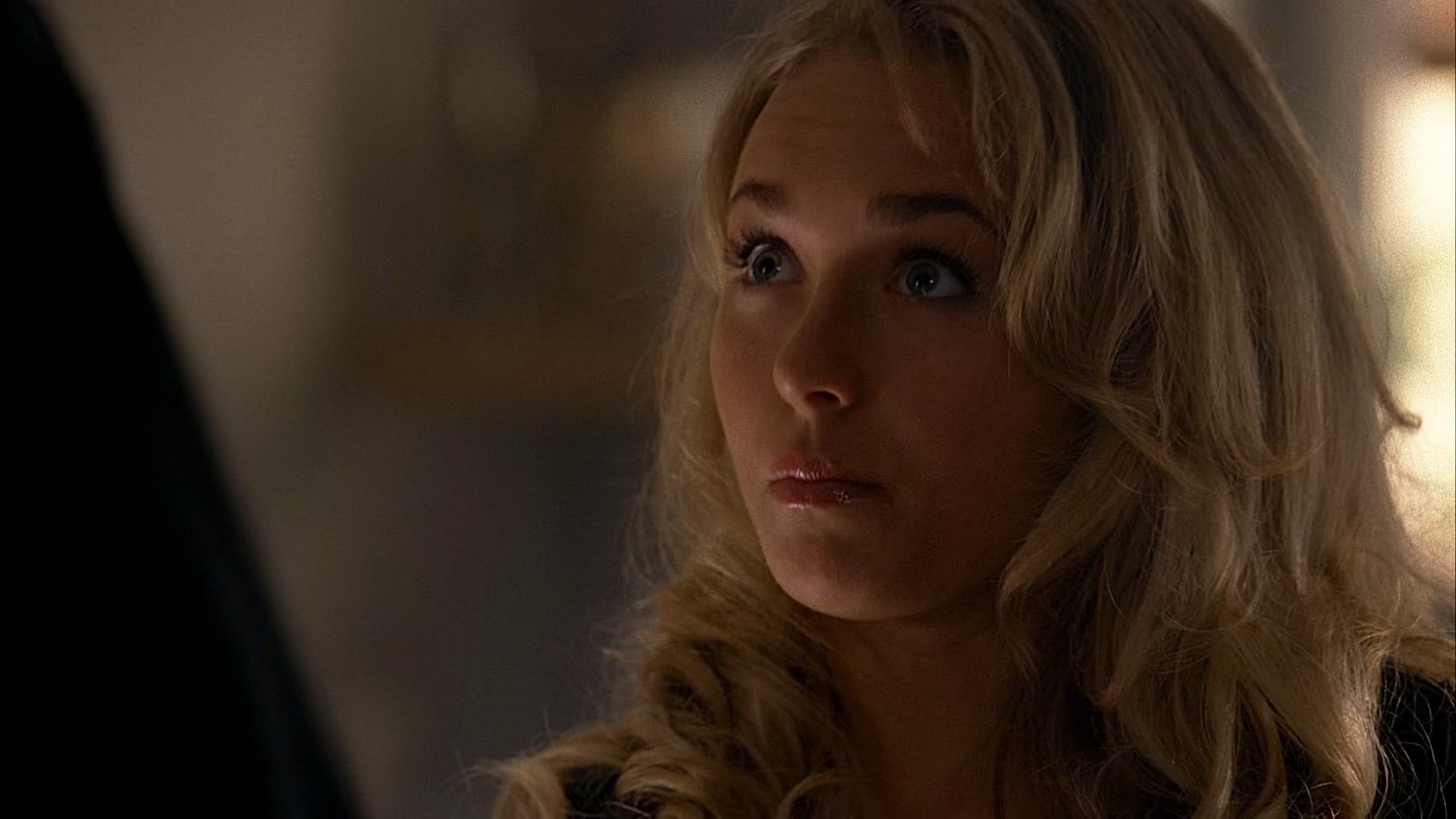Heroes_S01E02_DontLookBack_1080p_BluRay_HPS_000609.jpg Heroes_S01E02_DontLookBack_1080p_BluRay_HPS_000609.jpg