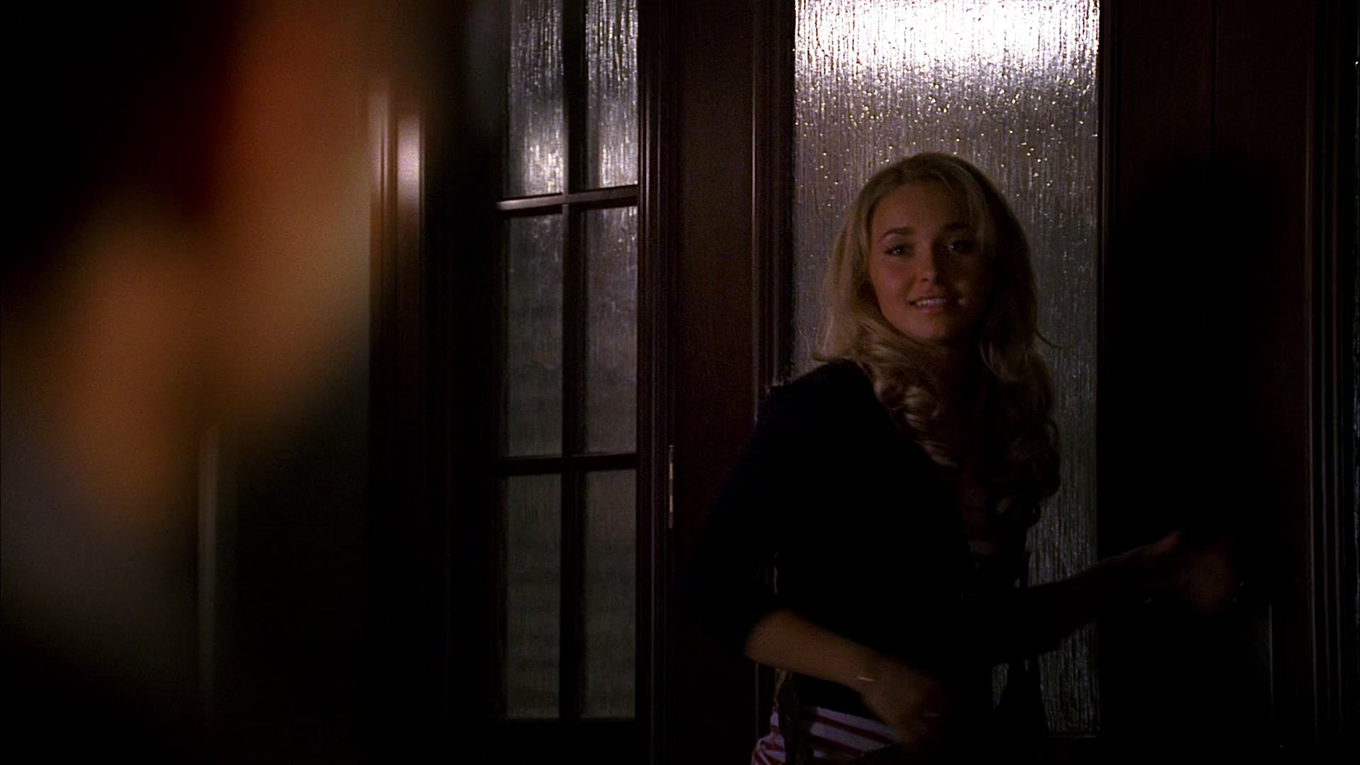 Heroes_S01E02_DontLookBack_1080p_BluRay_HPS_004919.jpg