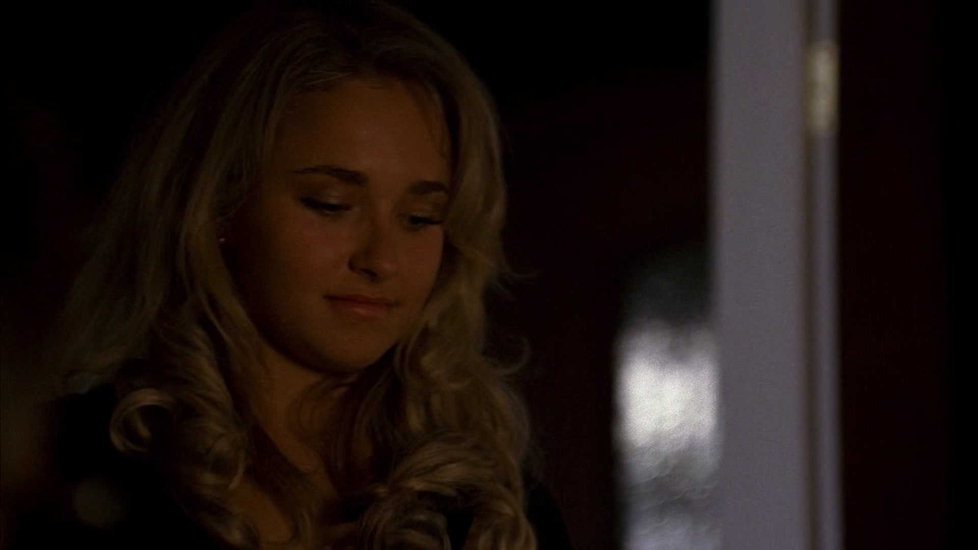 Heroes_S01E02_DontLookBack_1080p_BluRay_HPS_004949.jpg
