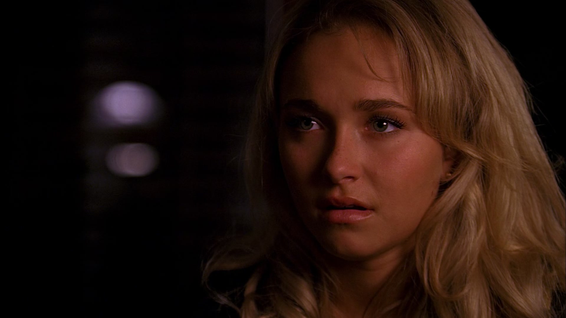 Heroes_S01E02_DontLookBack_1080p_BluRay_HPS_004977.jpg