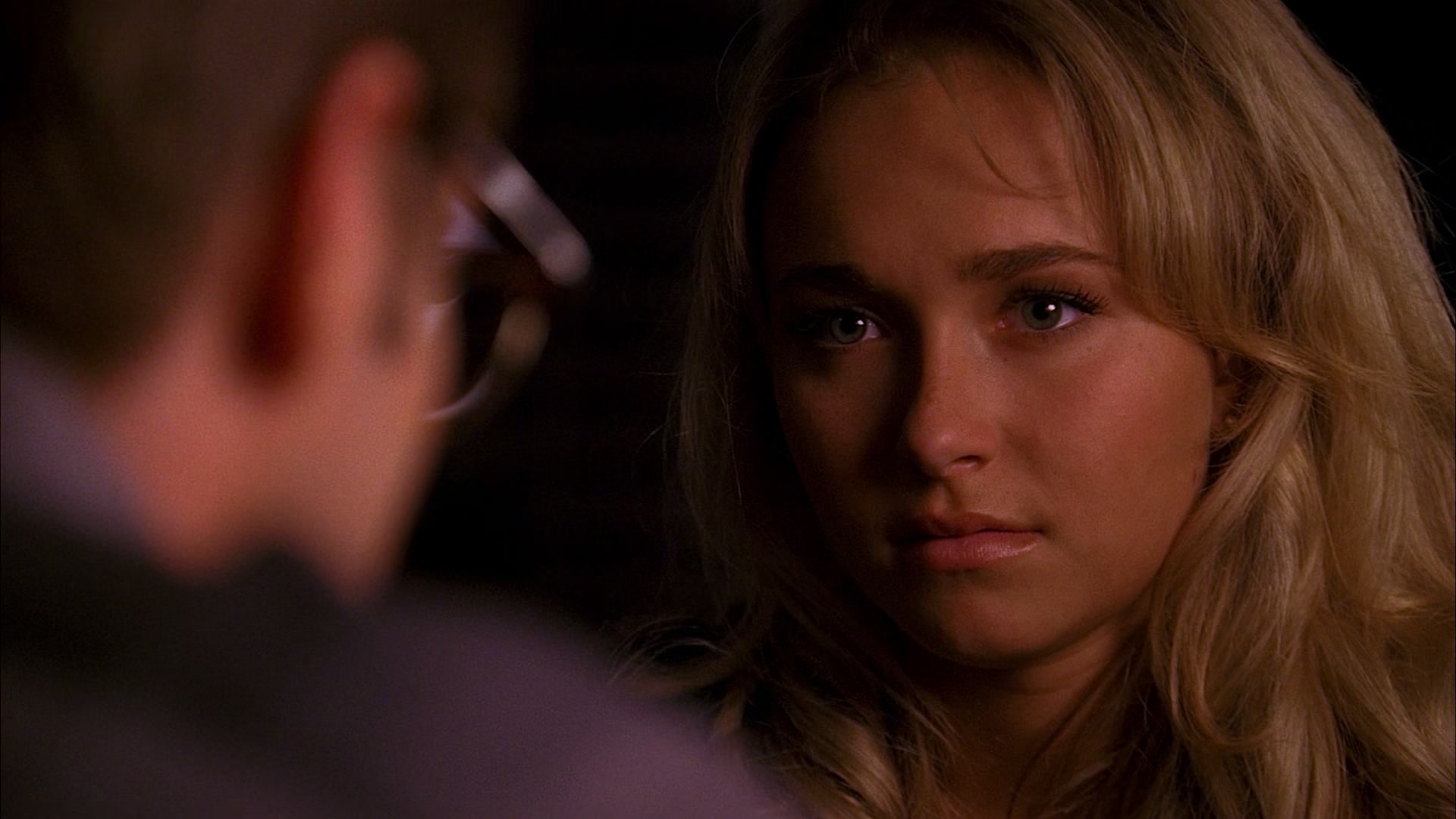 Heroes_S01E02_DontLookBack_1080p_BluRay_HPS_005010.jpg