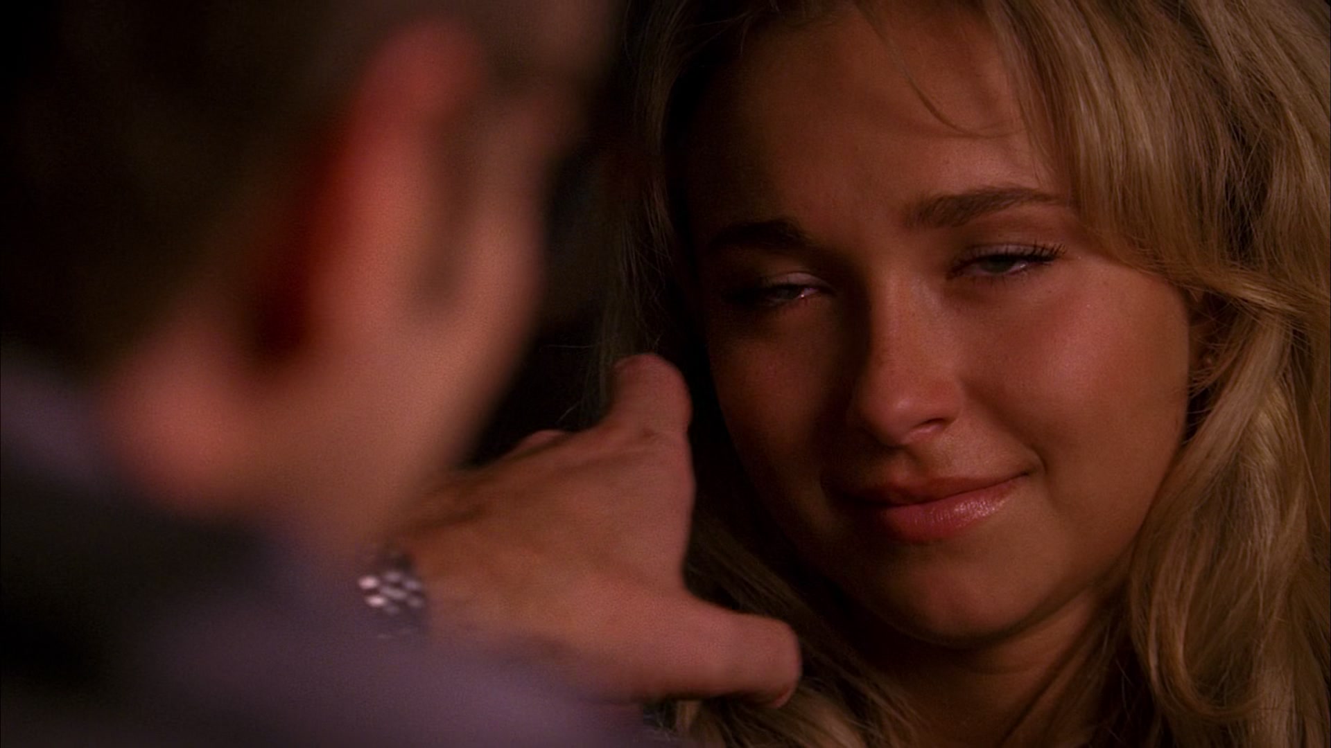 Heroes_S01E02_DontLookBack_1080p_BluRay_HPS_005103.jpg
