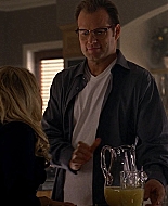 Heroes_S01E02_DontLookBack_1080p_BluRay_HPS_000473.jpg