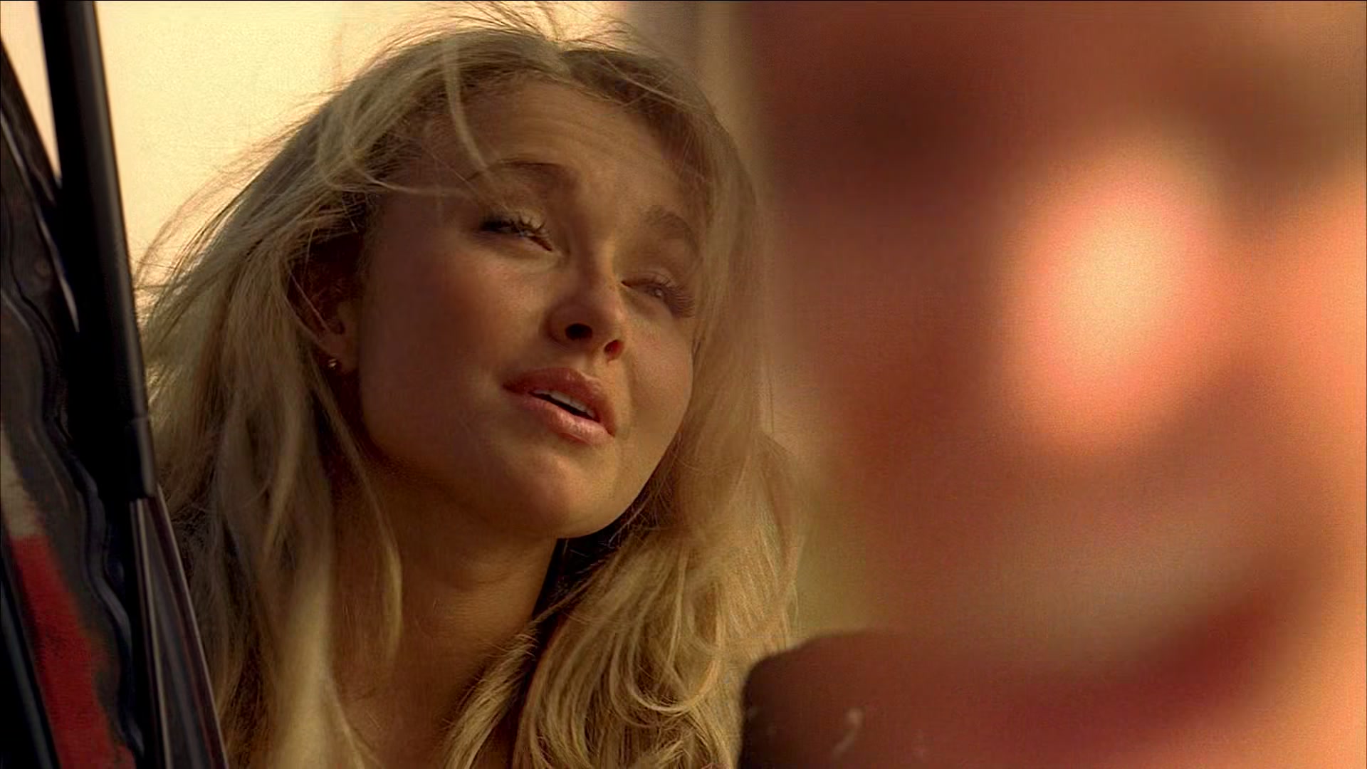 Heroes_S01E03_One_Giant_Leap_1080p_BluRay_HPS_000480.jpg
