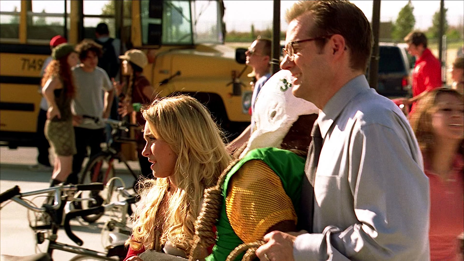 Heroes_S01E03_One_Giant_Leap_1080p_BluRay_HPS_000536.jpg