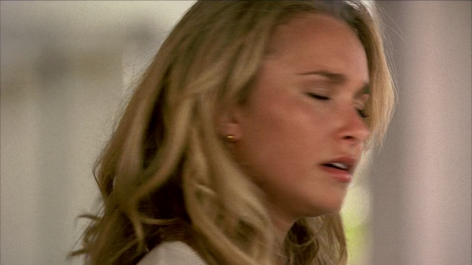 Heroes_S01E03_One_Giant_Leap_1080p_BluRay_HPS_001866.jpg