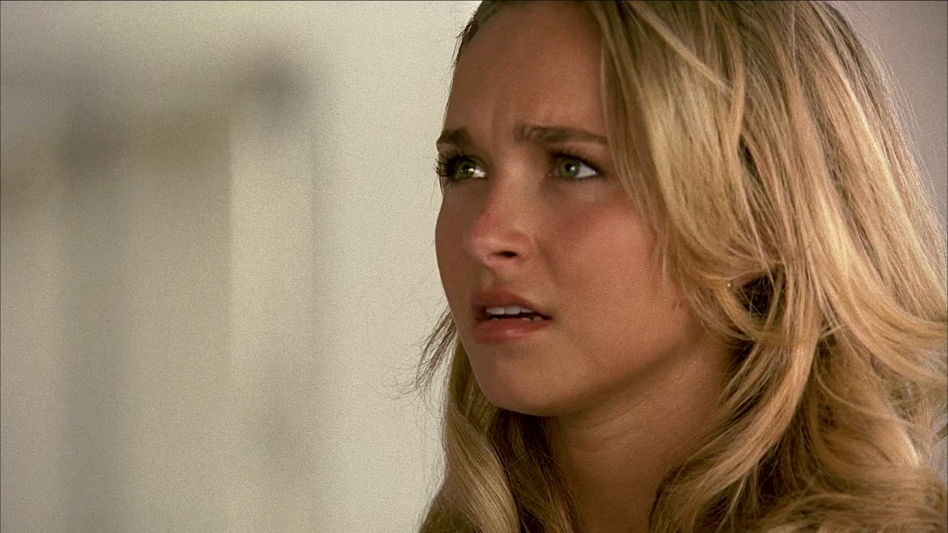 Heroes_S01E03_One_Giant_Leap_1080p_BluRay_HPS_001907.jpg