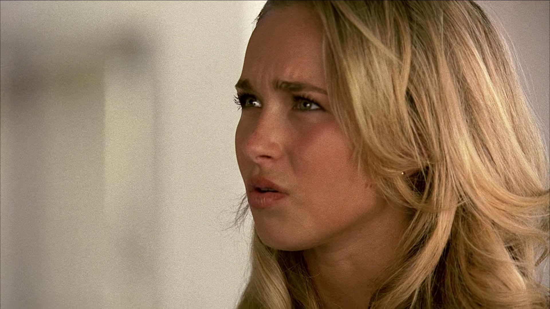 Heroes_S01E03_One_Giant_Leap_1080p_BluRay_HPS_001924.jpg