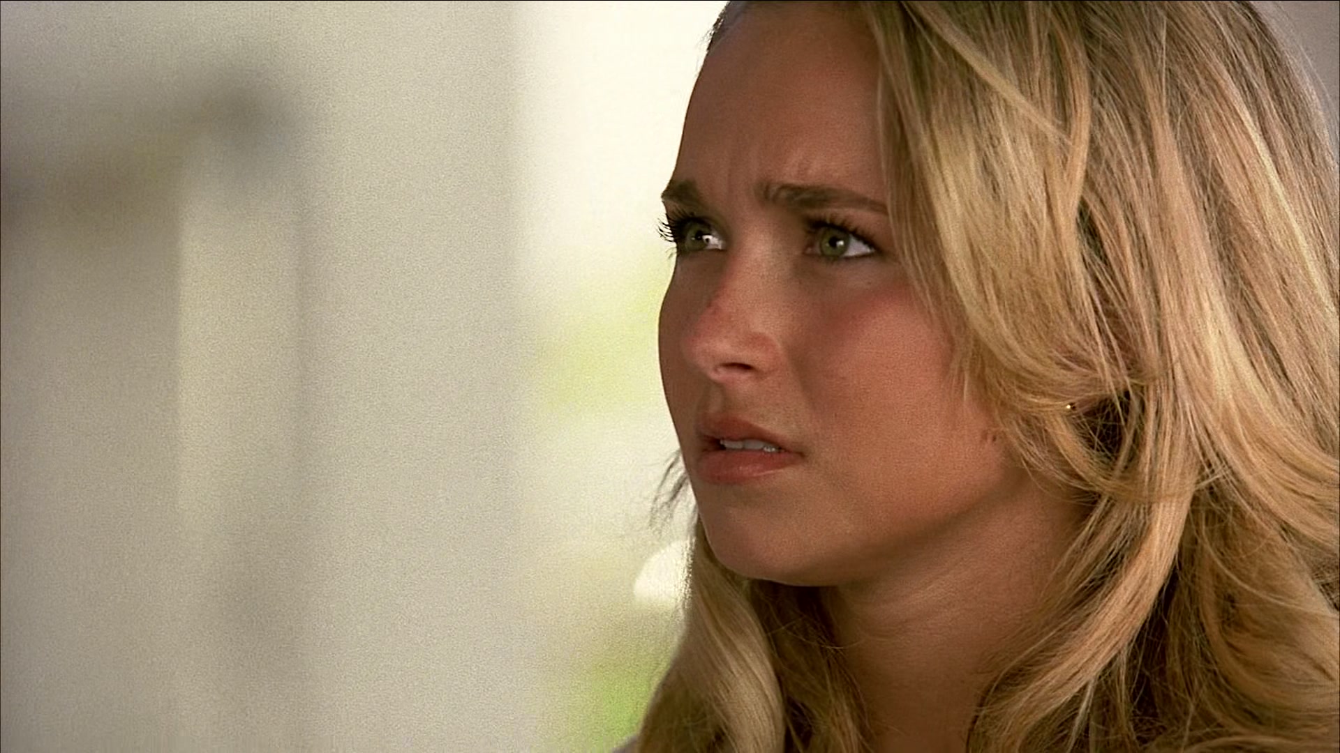 Heroes_S01E03_One_Giant_Leap_1080p_BluRay_HPS_001926.jpg