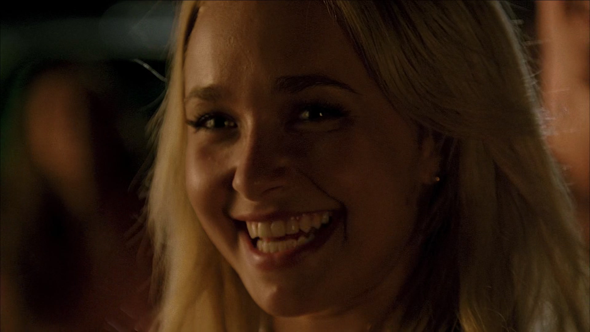 Heroes_S01E03_One_Giant_Leap_1080p_BluRay_HPS_004109.jpg Heroes_S01E03_One_Giant_Leap_1080p_BluRay_HPS_004109.jpg