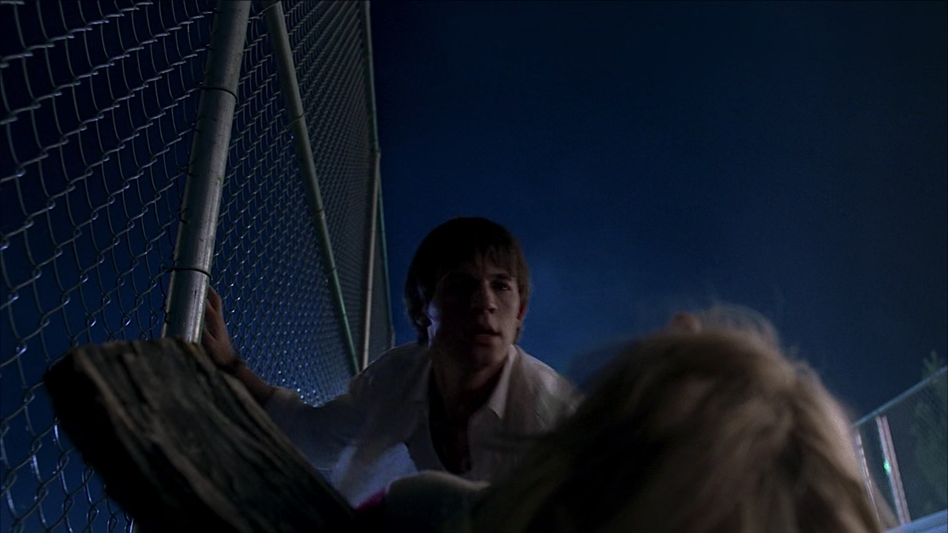 Heroes_S01E03_One_Giant_Leap_1080p_BluRay_HPS_004544.jpg