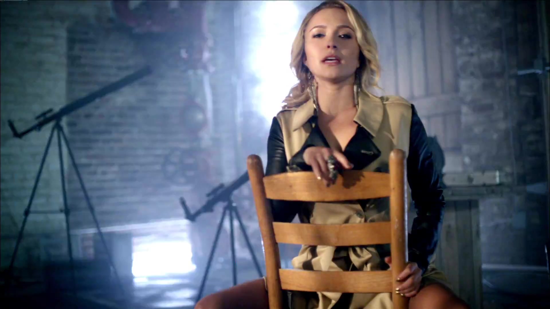 HaydenPanettiere_Telescope_MusicVideo_038.jpg HaydenPanettiere_Telescope_MusicVideo_038.jpg